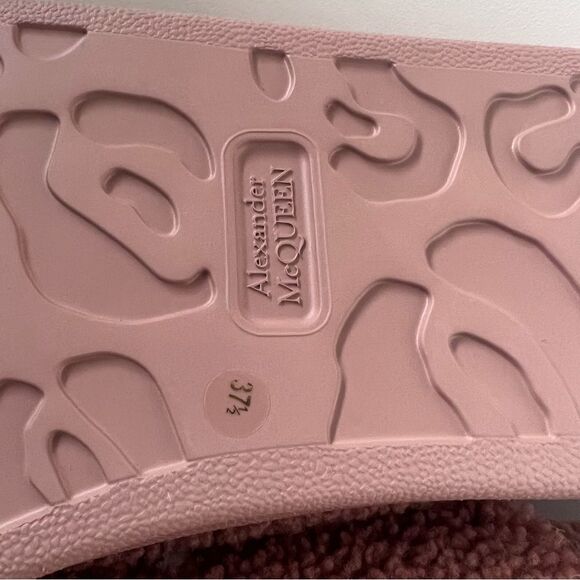 ALEXANDER MCQUEEN Shearling Slide Sandals in Pink EU 37.5 US 7.5 NEW MSRP $790 - Picture 9 of 10